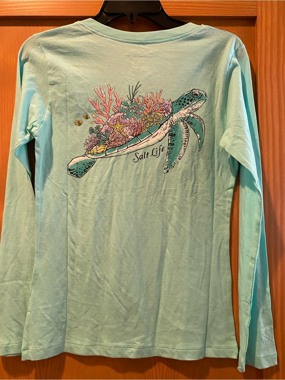 Salt Life Women’s Aqua Green Sea Turtle L/S V-Neck  Shirt NWT Size S